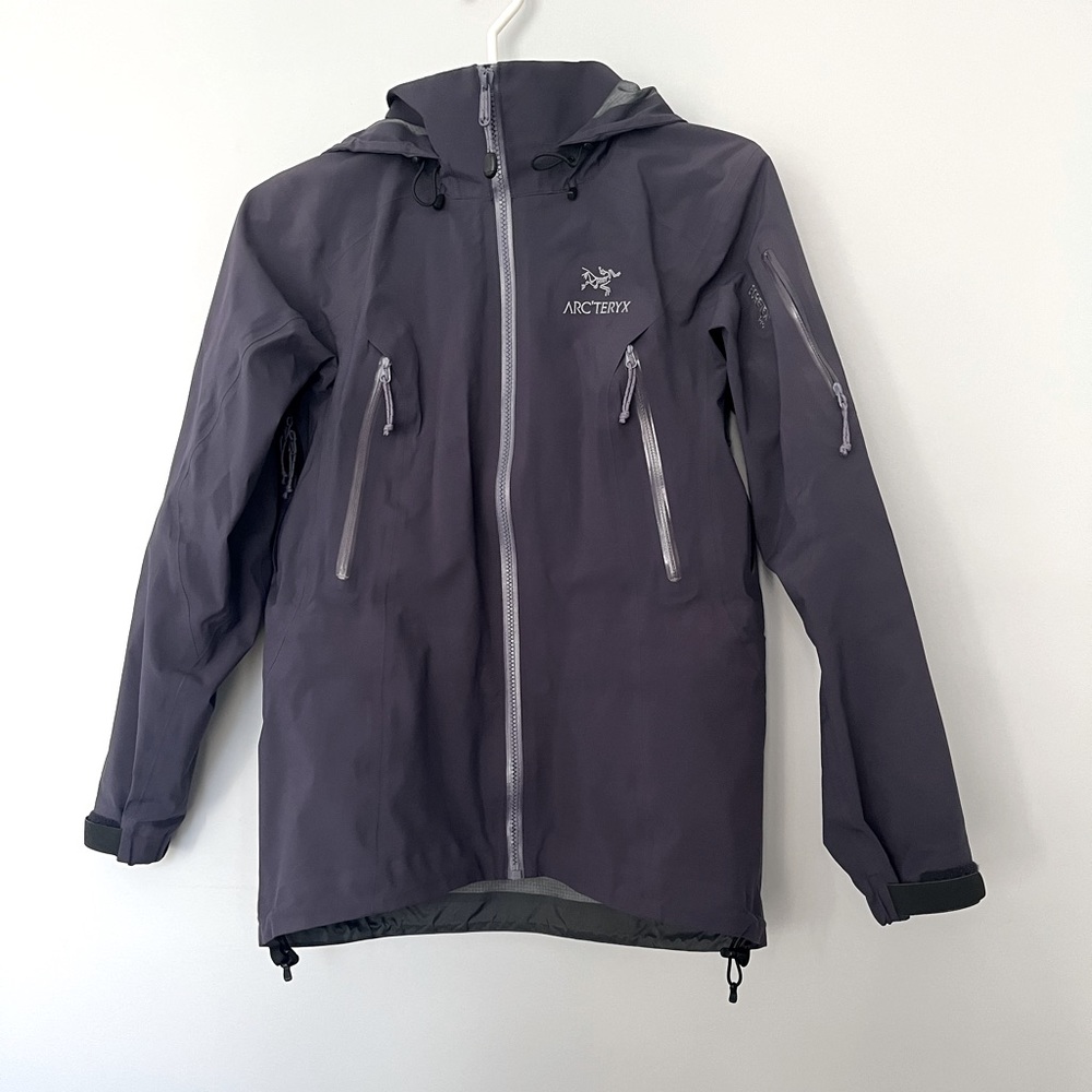 Arc’teryx Theta AR Gore-Tex Pro